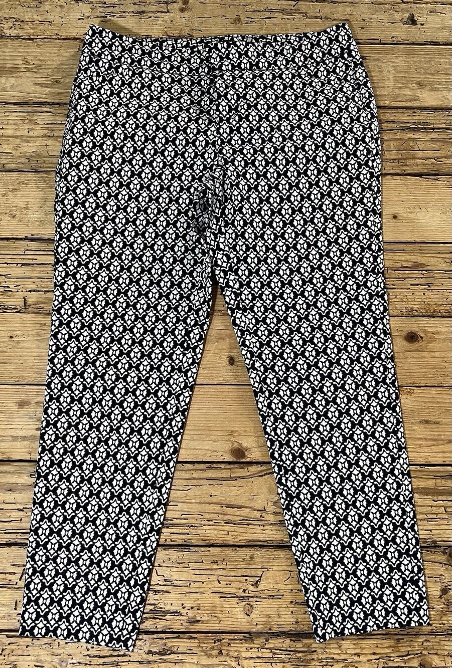 Crosby Women’s Size 4 Black & White Design Dress Pants